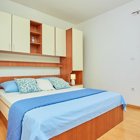 Apartments Zelic Tucepi Exterior photo