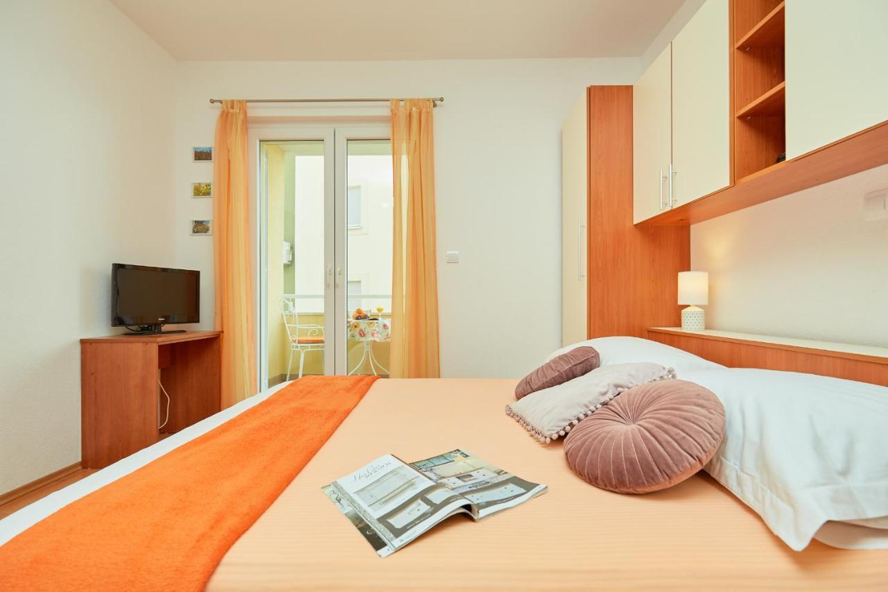 Apartments Zelic Tucepi Room photo