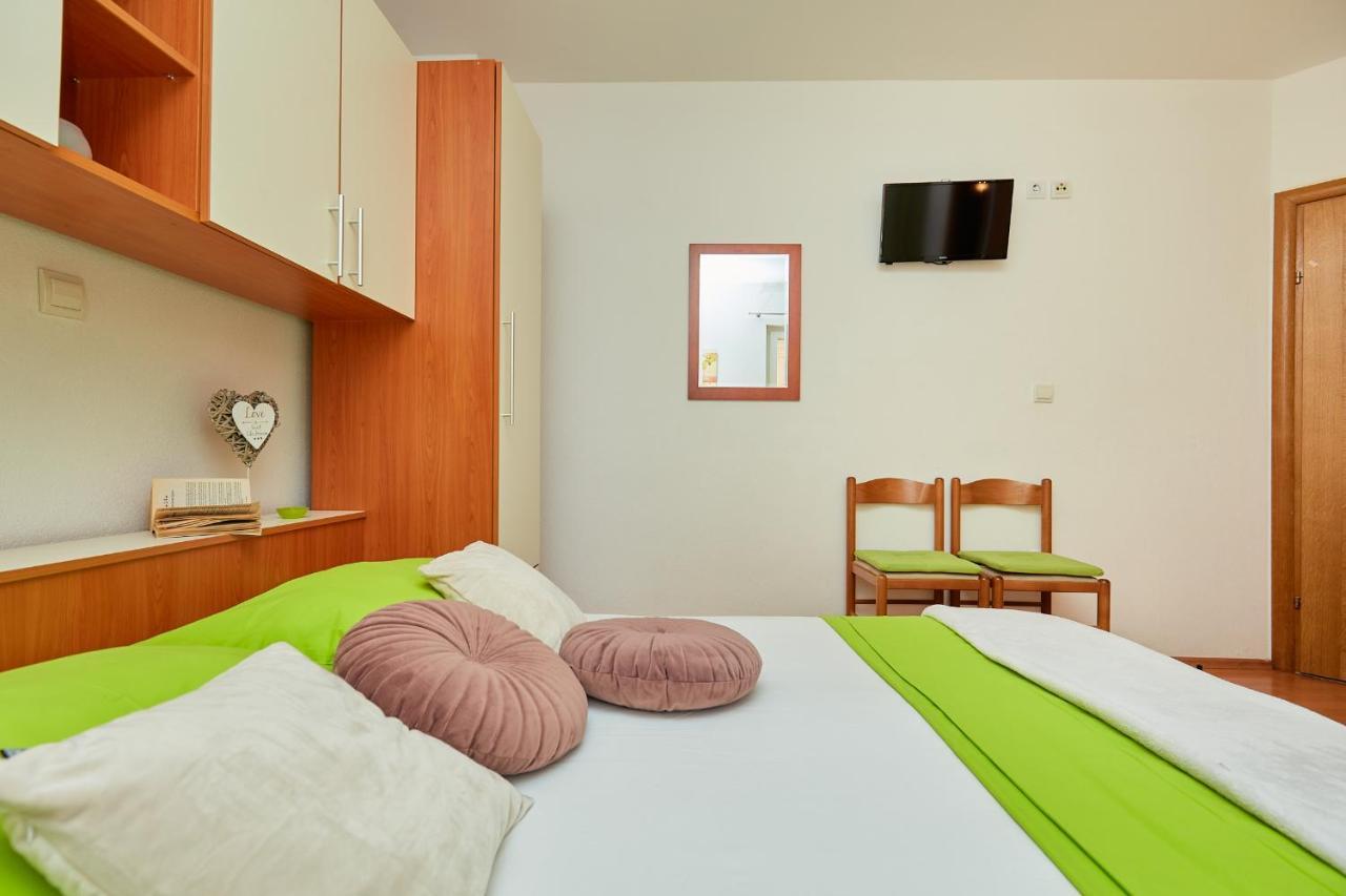 Apartments Zelic Tucepi Room photo