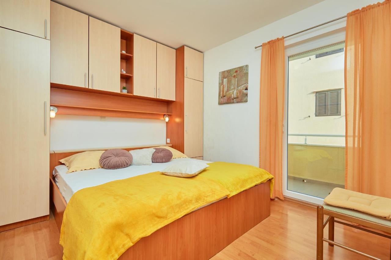 Apartments Zelic Tucepi Exterior photo