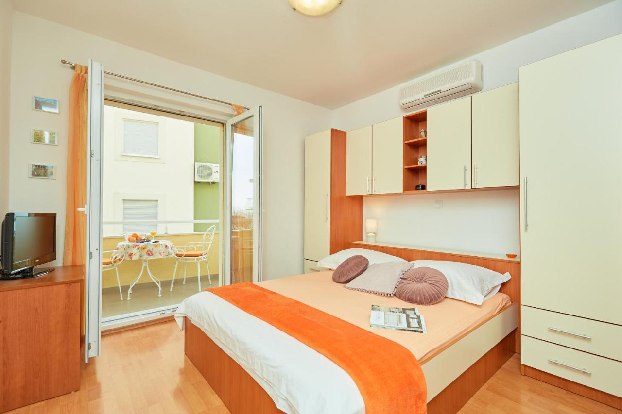 Apartments Zelic Tucepi Exterior photo