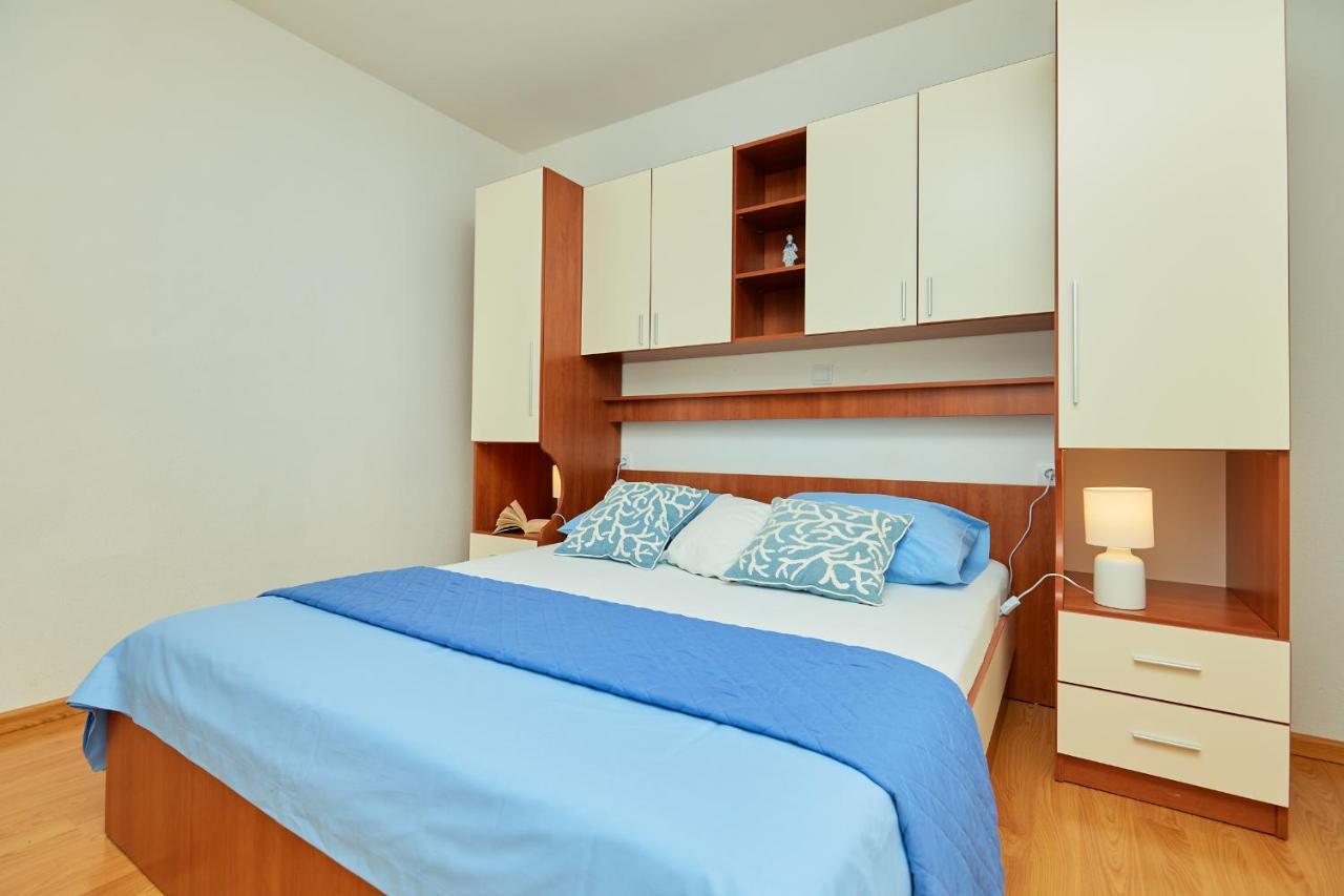 Apartments Zelic Tucepi Exterior photo